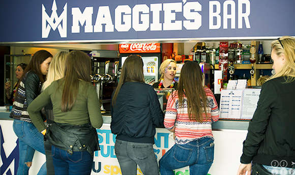 Students queuing up to order at Maggie's Bar, the ϲ student union bar and cafe